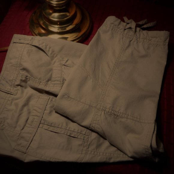 ~~ RW & Co. Capris ~~~ 8 - Picture 1 of 2